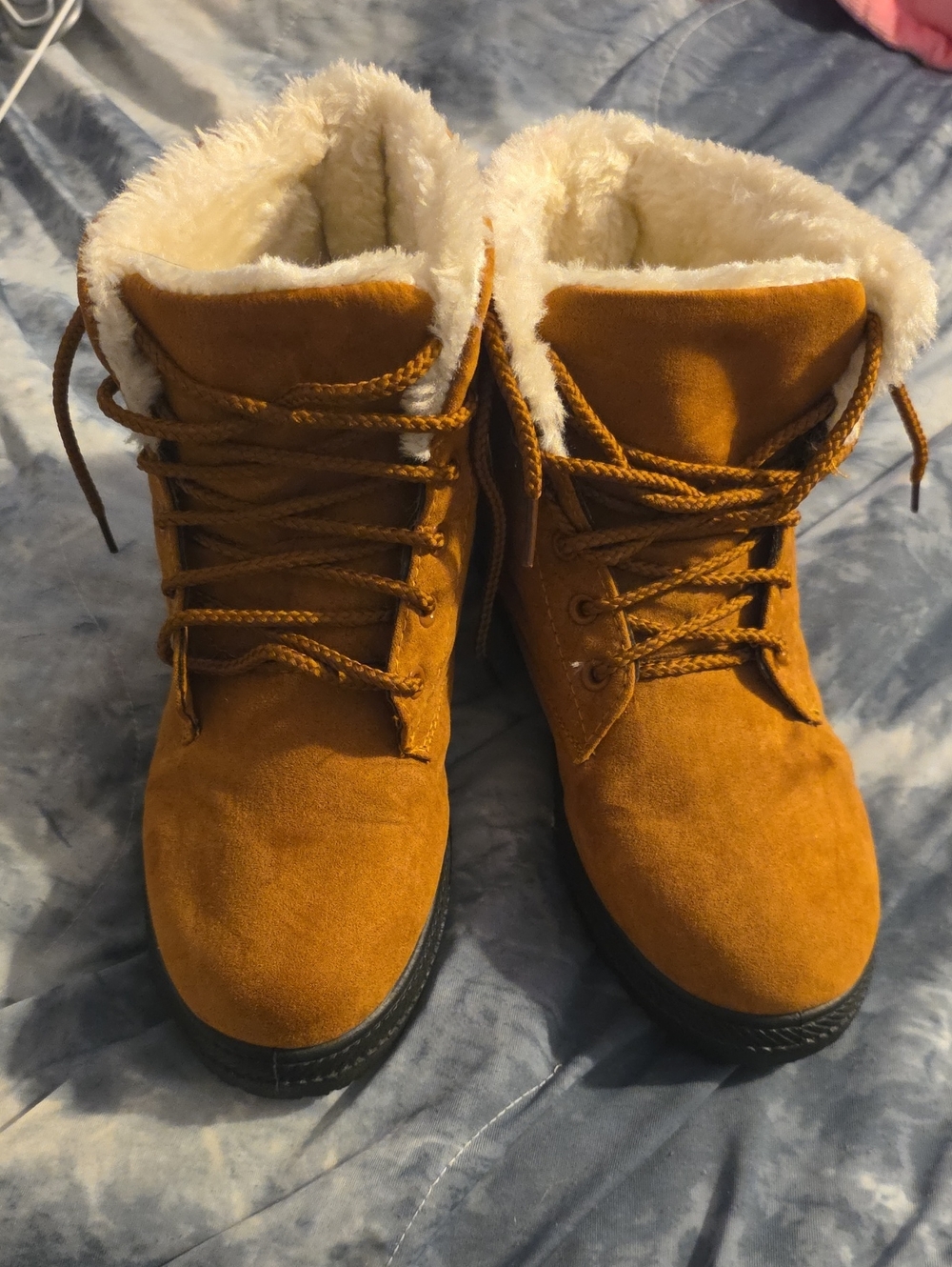 Women's Lace-Up Faux Suede Winter Boots with Sherpa in Tan